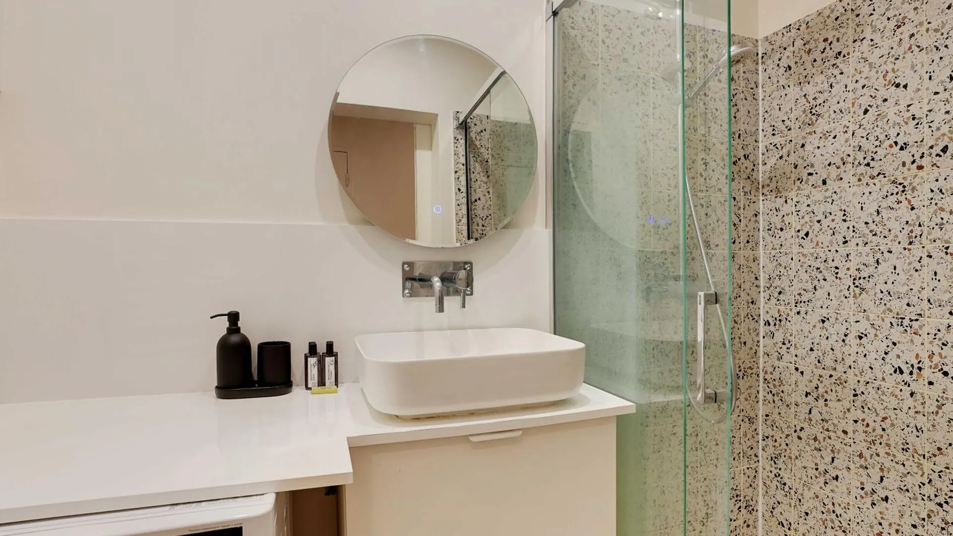 Authentic Apartment - 3Br-8P - Clignancourt Paris